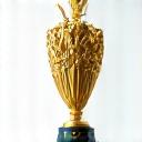 Piala emas penghargaan 'Karya Lokal Terbaik'