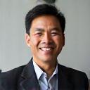 Bapak Rendi, seorang pengusaha, tersenyum puas